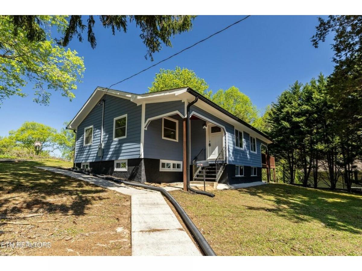 Picture of Home For Sale in Oak Ridge, Tennessee, United States