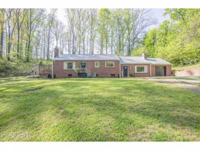 Home For Sale in Loudon, Tennessee