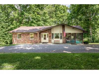 Home For Sale in Loudon, Tennessee