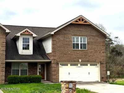 Home For Sale in Dandridge, Tennessee