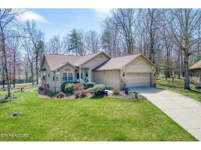 Home For Sale in Fairfield Glade, Tennessee