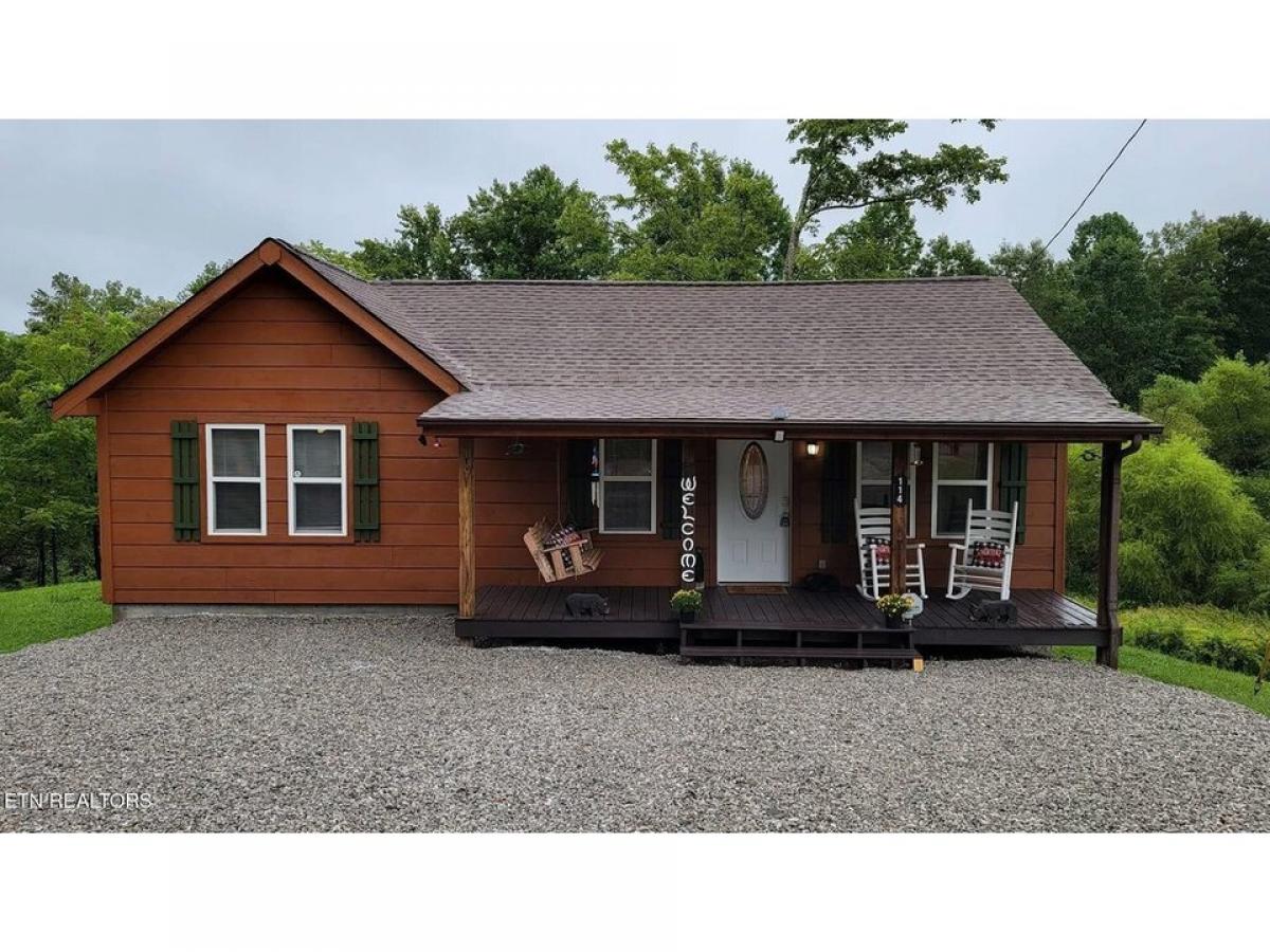 Picture of Home For Sale in Jamestown, Tennessee, United States
