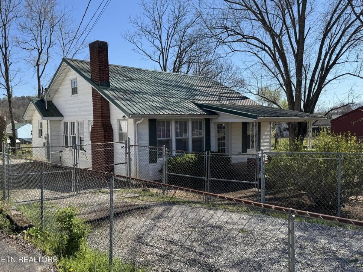 Picture of Home For Sale in Loudon, Tennessee, United States