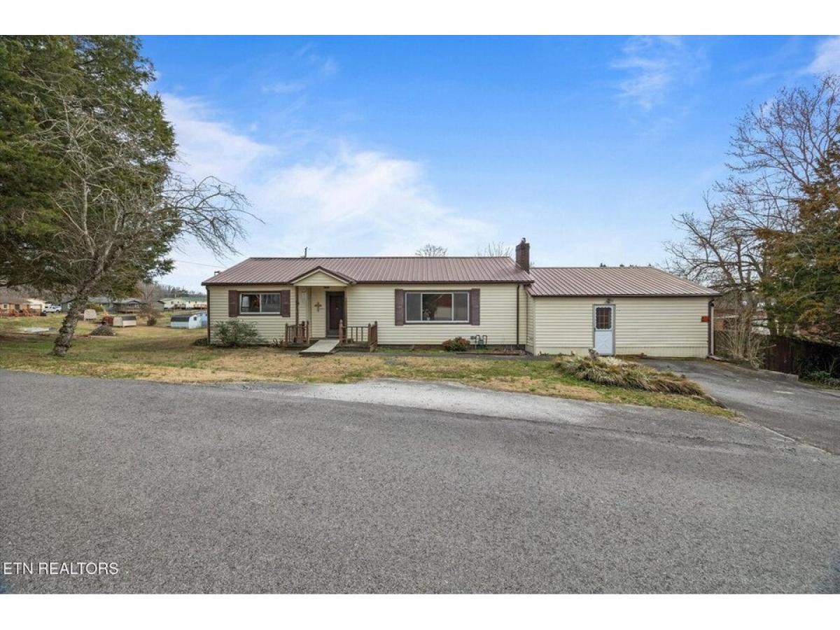 Picture of Home For Sale in Harriman, Tennessee, United States