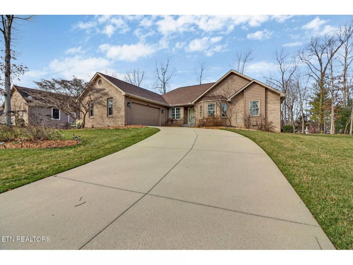 Picture of Home For Sale in Fairfield Glade, Tennessee, United States