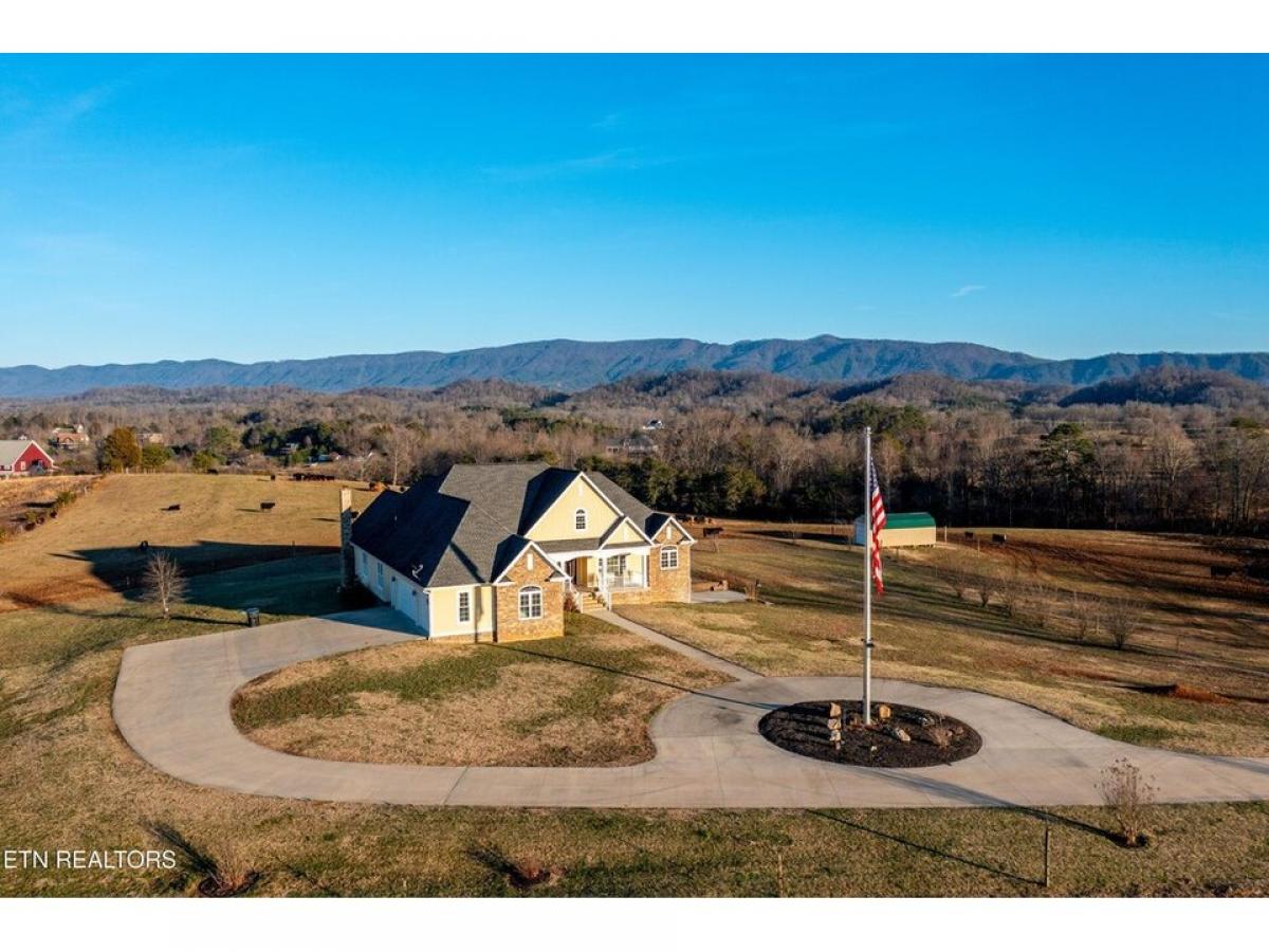 Picture of Home For Sale in Maryville, Tennessee, United States