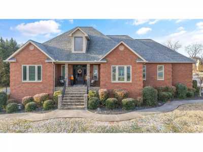 Home For Sale in Maryville, Tennessee