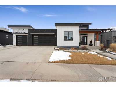 Home For Sale in Windsor, Colorado