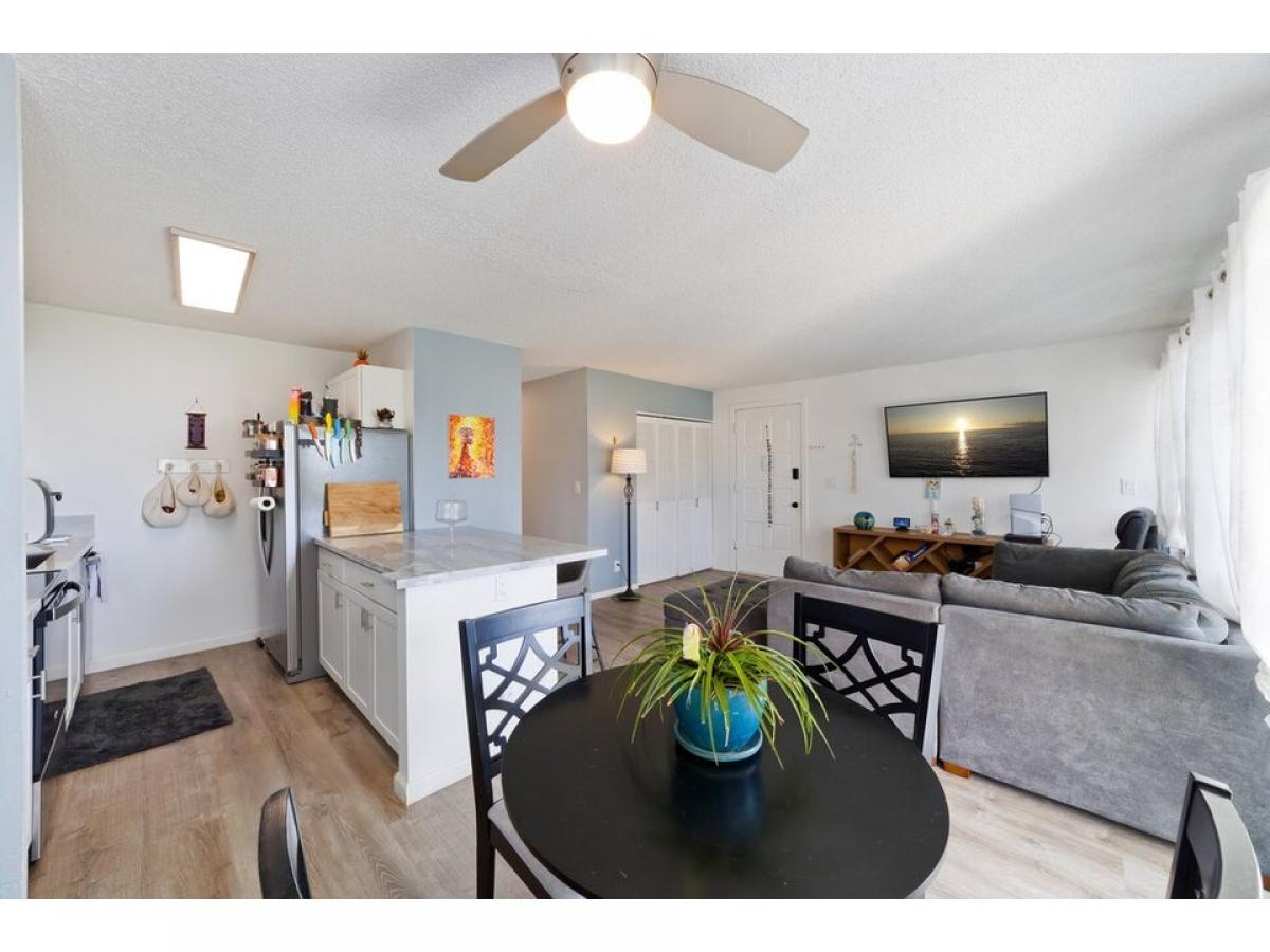 Picture of Home For Sale in Holualoa, Hawaii, United States