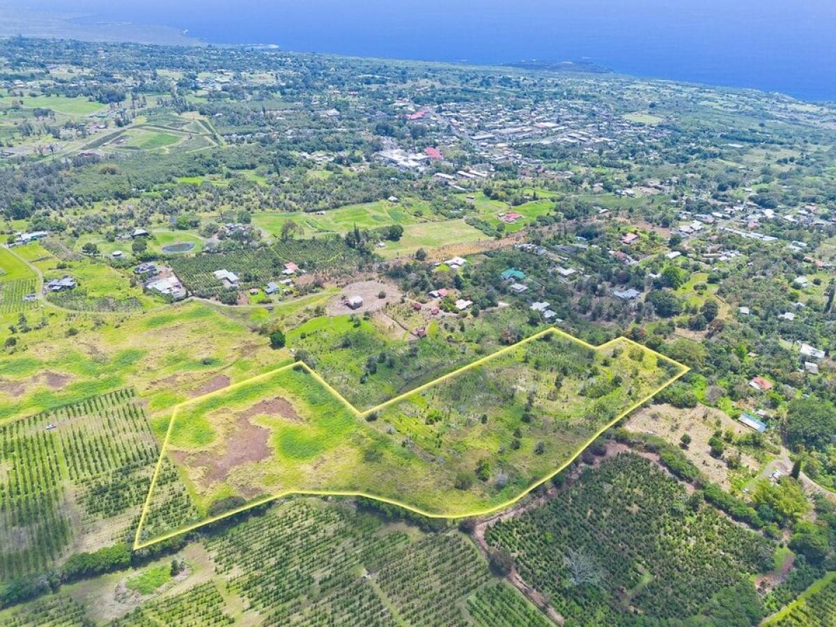 Picture of Residential Land For Sale in Kealakekua, Hawaii, United States