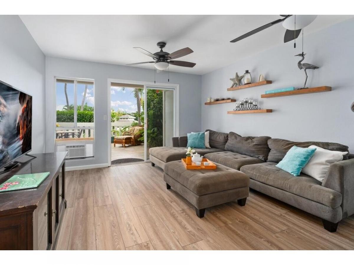 Picture of Home For Sale in Kailua-Kona, Hawaii, United States