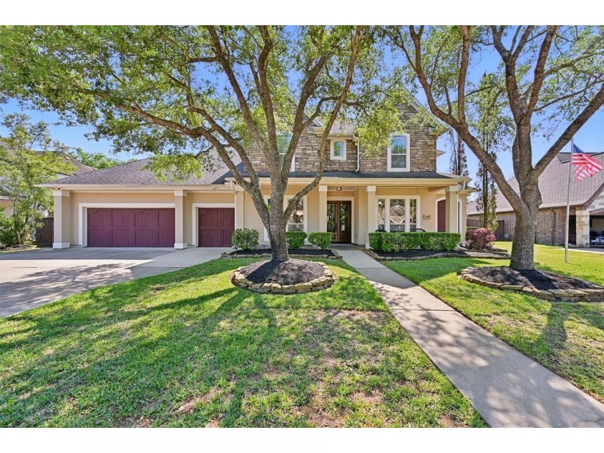 Picture of Home For Sale in Friendswood, Texas, United States