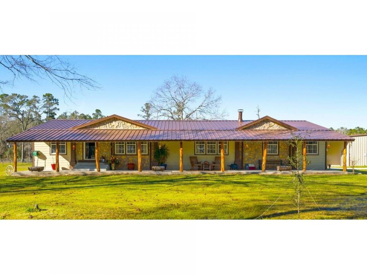 Picture of Home For Sale in Cleveland, Texas, United States