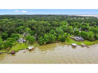 Home For Sale in Coldspring, Texas