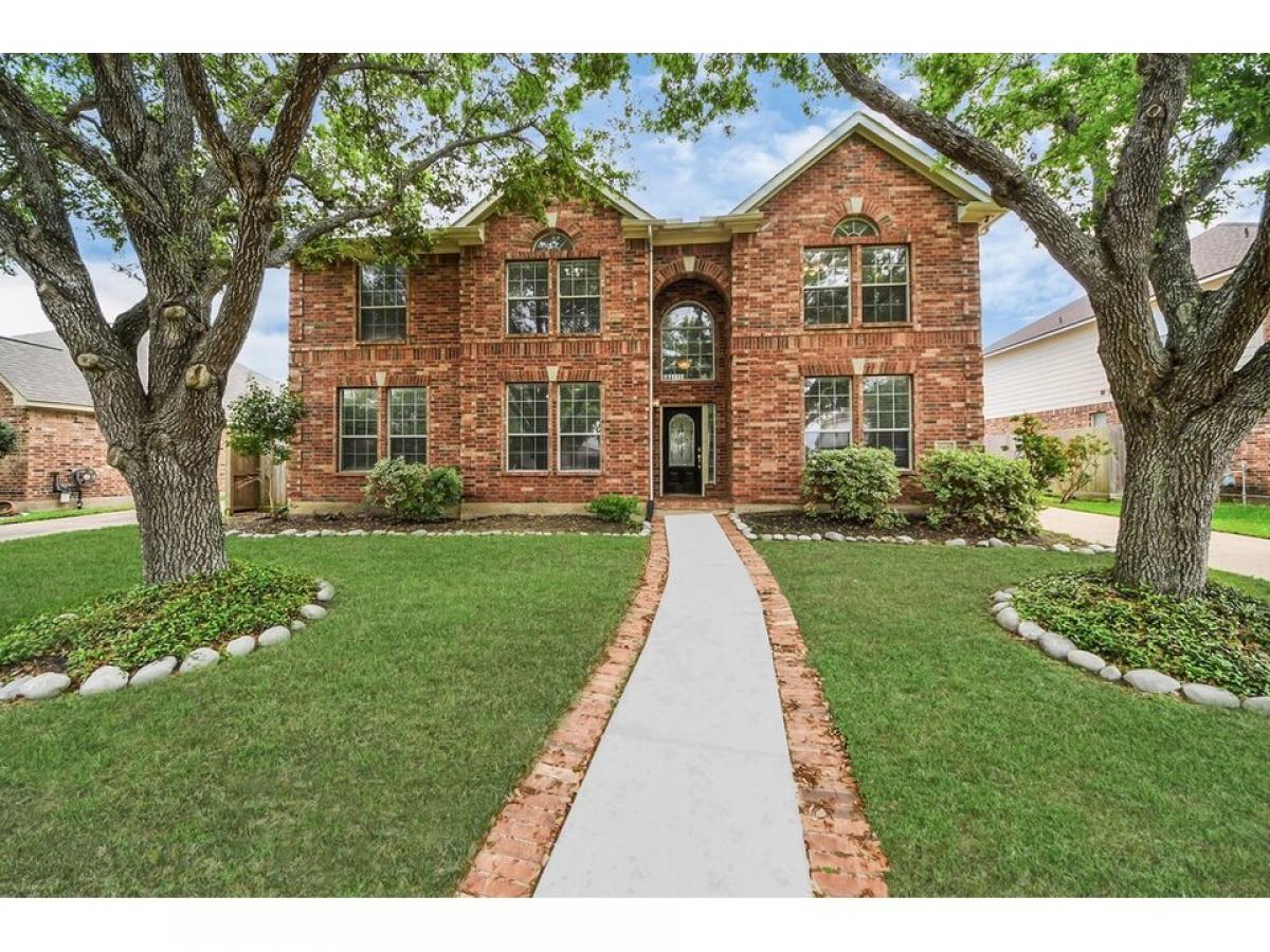 Picture of Home For Sale in Pearland, Texas, United States