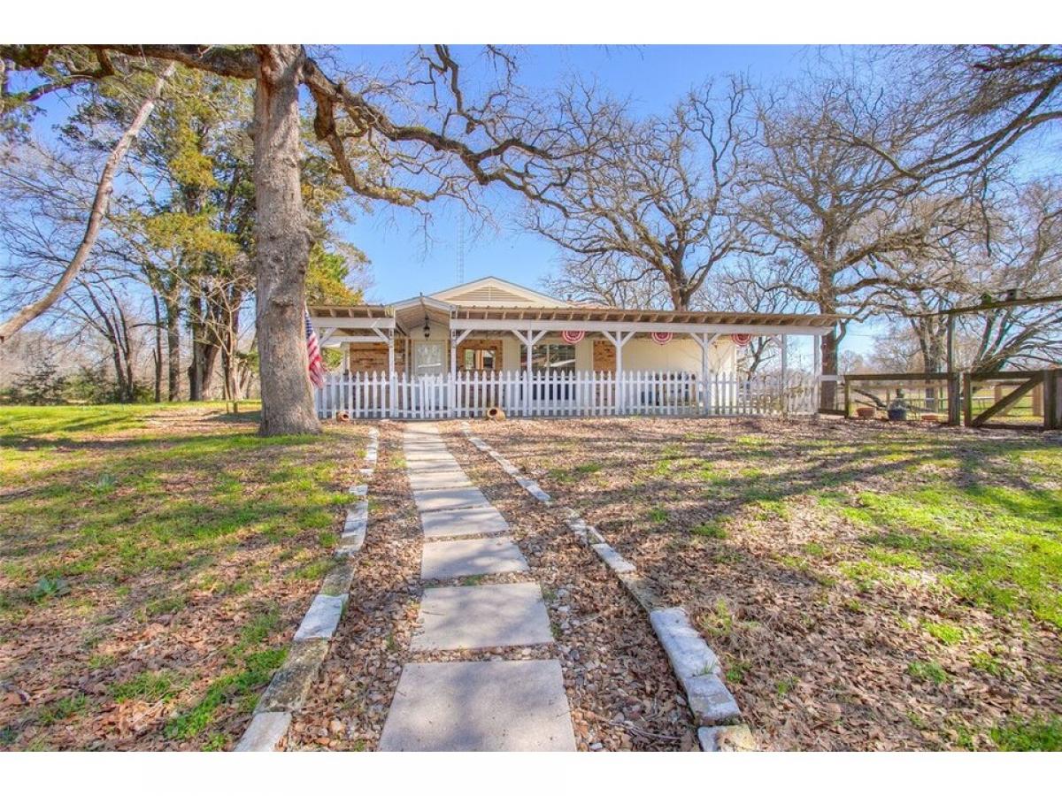 Picture of Home For Sale in North Zulch, Texas, United States