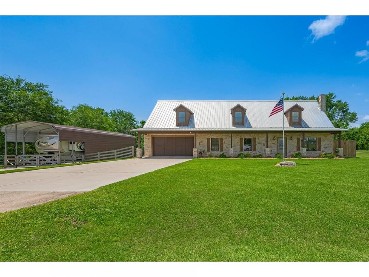 Picture of Home For Sale in East Bernard, Texas, United States