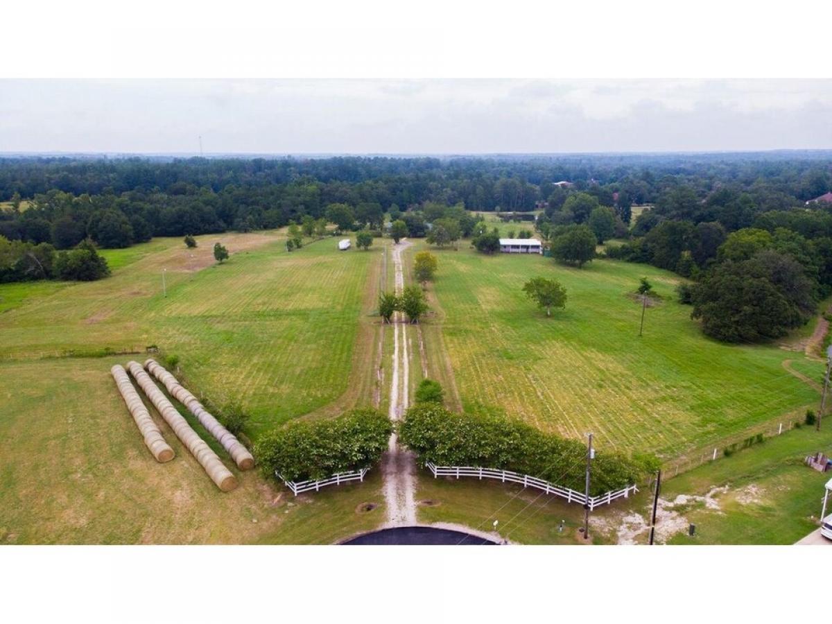 Picture of Home For Sale in Huntsville, Texas, United States