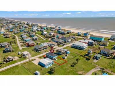 Home For Sale in Crystal Beach, Texas