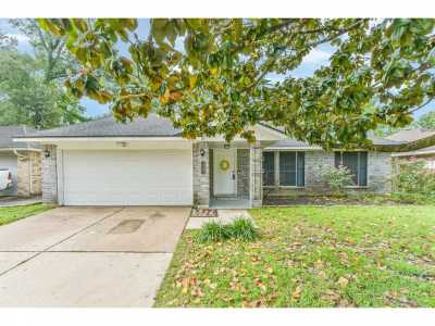 Home For Sale in Kingwood, Texas