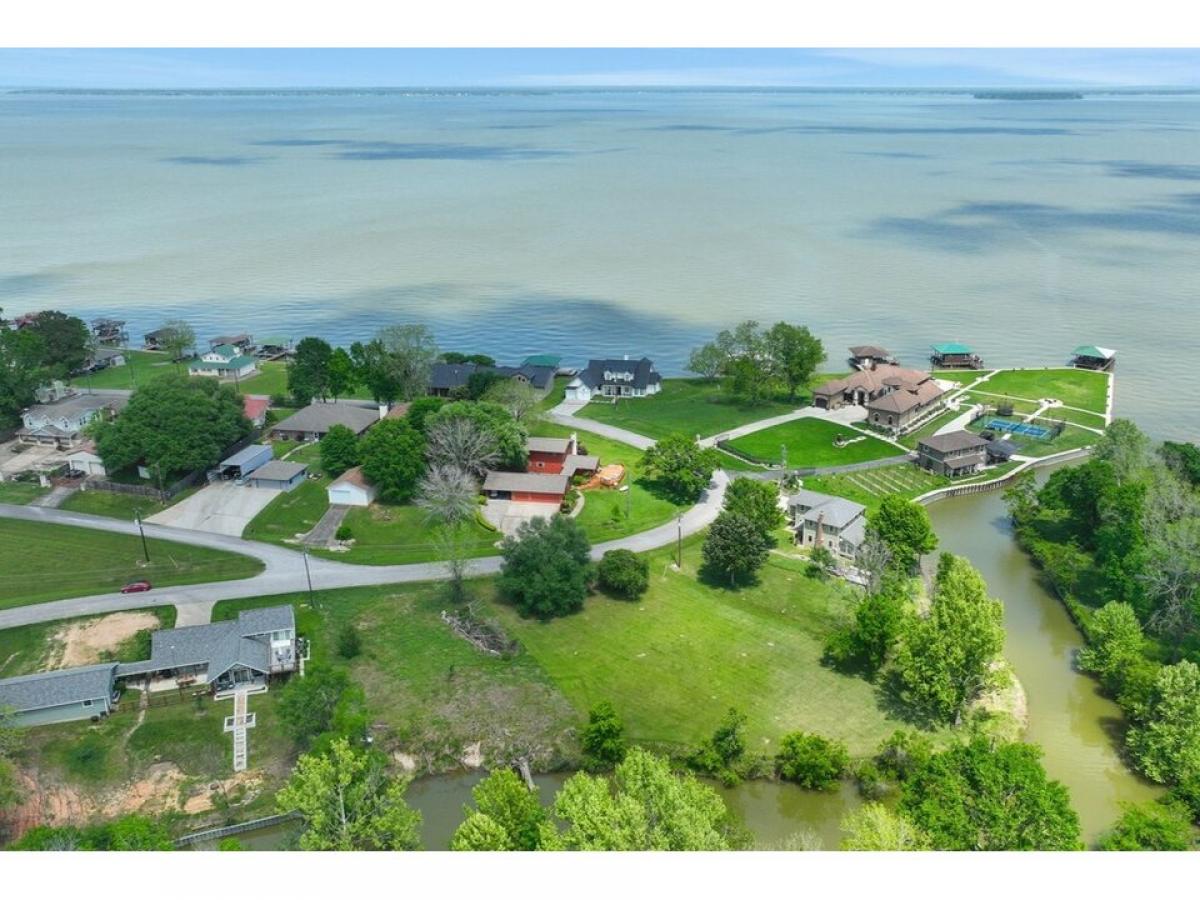 Picture of Residential Land For Sale in Coldspring, Texas, United States