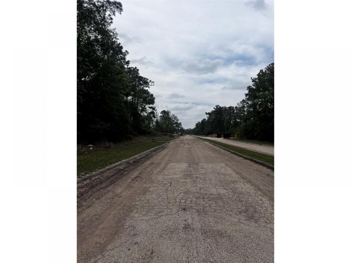 Picture of Residential Land For Sale in Humble, Texas, United States
