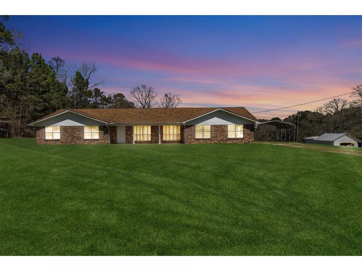 Picture of Home For Sale in Huntsville, Texas, United States