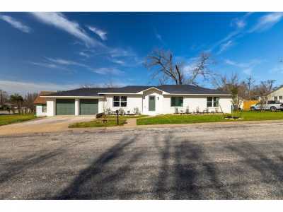 Home For Sale in Bellville, Texas