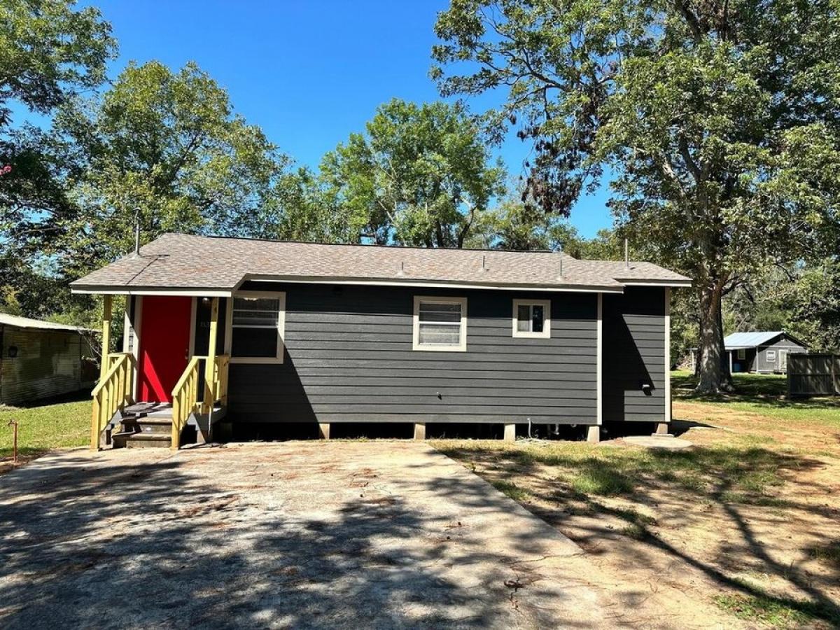 Picture of Home For Rent in Ames, Texas, United States