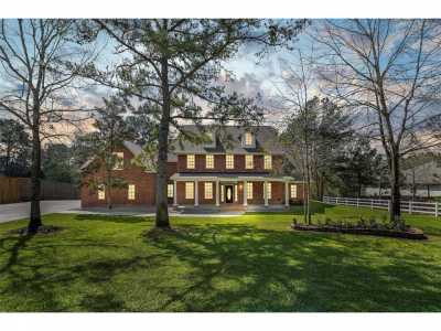 Home For Sale in Porter, Texas