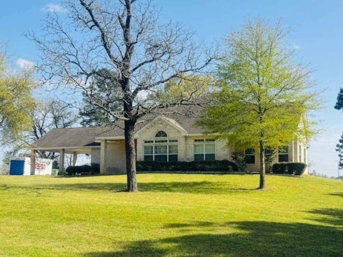 Picture of Home For Sale in Huntsville, Texas, United States