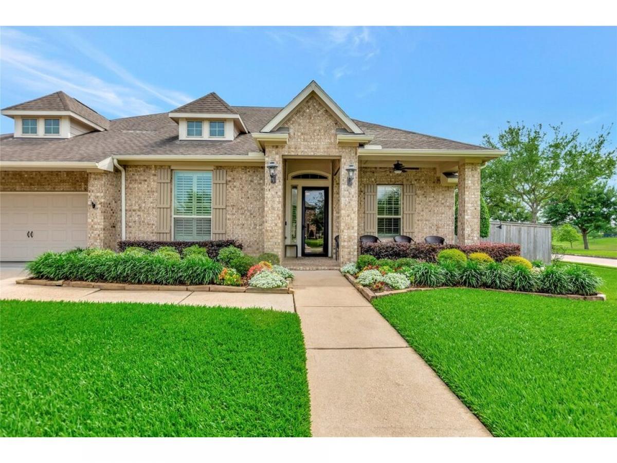 Picture of Home For Sale in Friendswood, Texas, United States