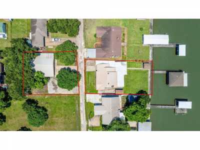 Home For Sale in Point Blank, Texas