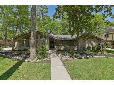 Home For Sale in Kingwood, Texas