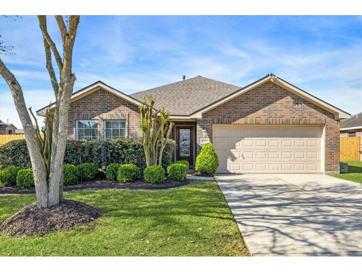 Picture of Home For Sale in Pearland, Texas, United States