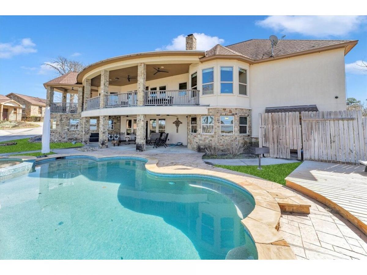 Picture of Home For Sale in Huntsville, Texas, United States