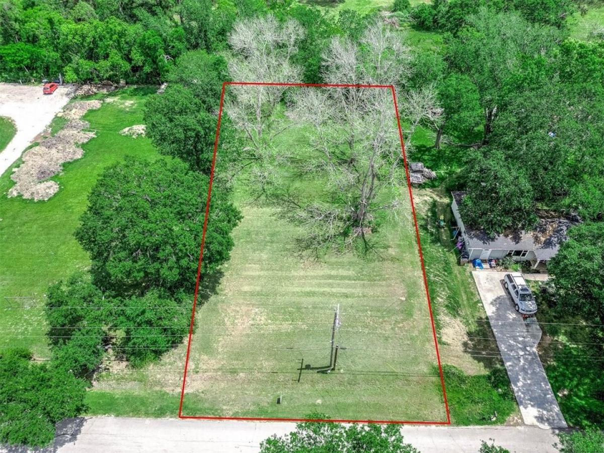 Picture of Residential Land For Sale in Dickinson, Texas, United States