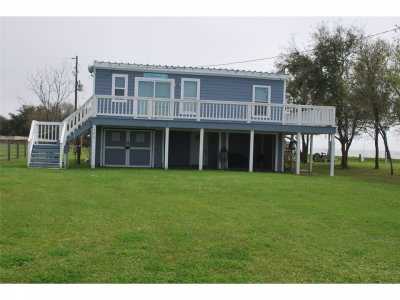 Home For Sale in Smith Point, Texas