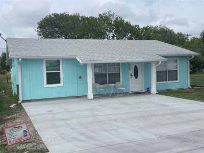 Home For Rent in Seadrift, Texas