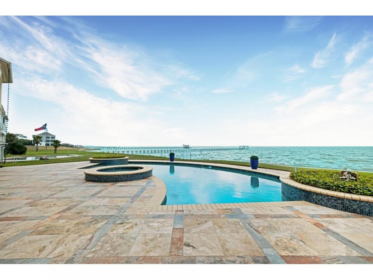 Picture of Home For Sale in Seabrook, Texas, United States