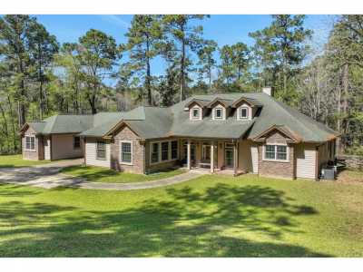 Home For Sale in Coldspring, Texas