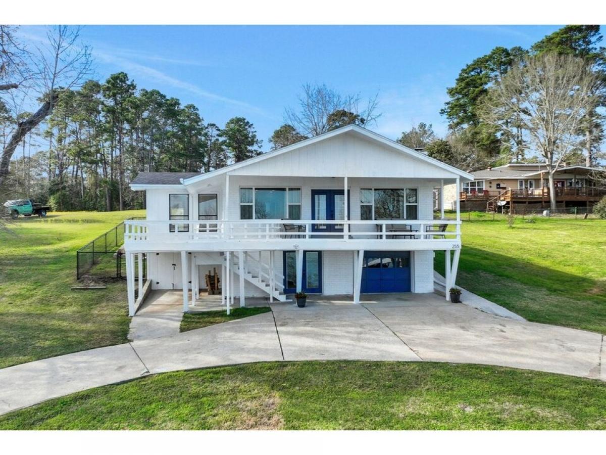 Picture of Home For Sale in Point Blank, Texas, United States