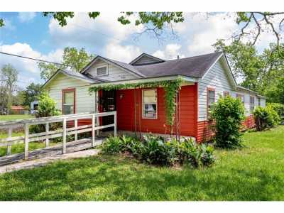 Home For Sale in Bay City, Texas