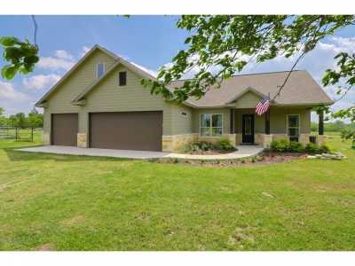 Home For Sale in North Zulch, Texas