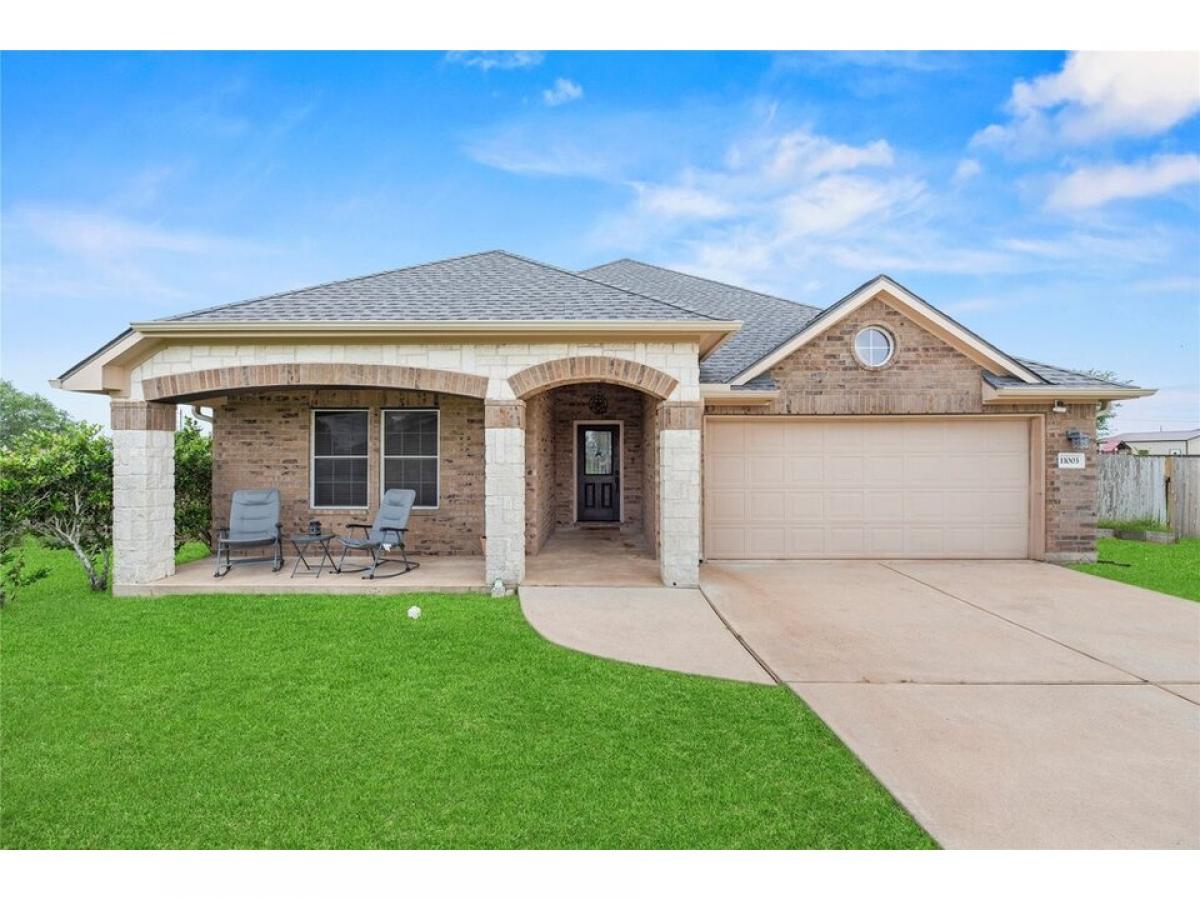 Picture of Home For Sale in Needville, Texas, United States
