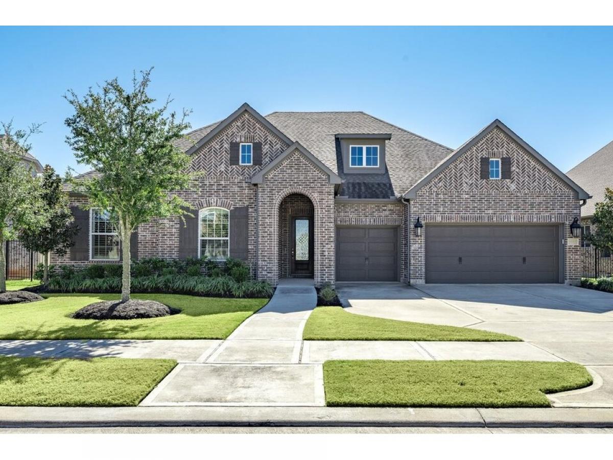 Picture of Home For Sale in Brookshire, Texas, United States