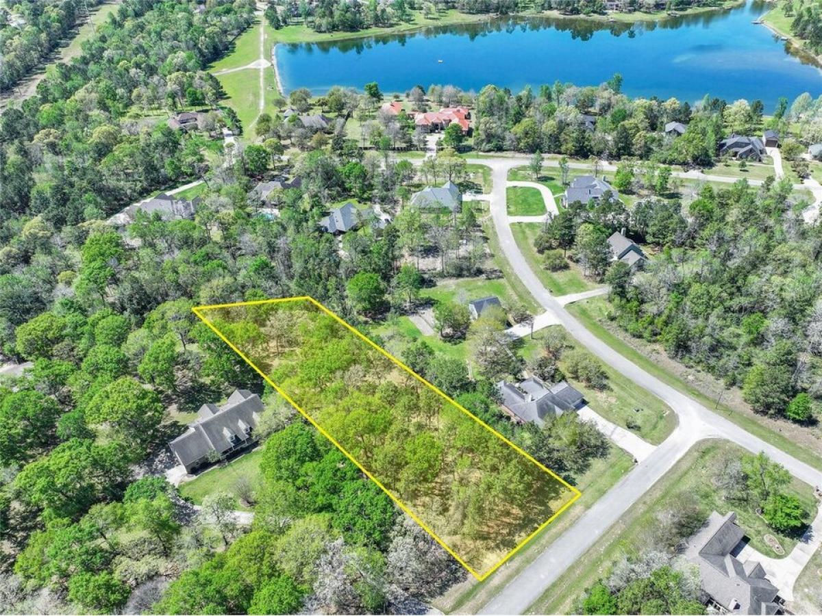 Picture of Residential Land For Sale in Montgomery, Texas, United States