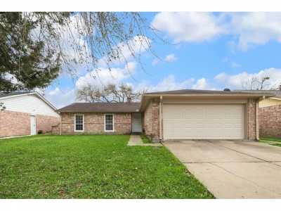 Home For Rent in Sugar Land, Texas