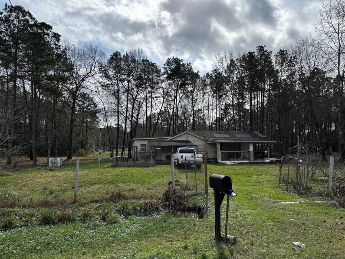 Picture of Residential Land For Sale in New Caney, Texas, United States