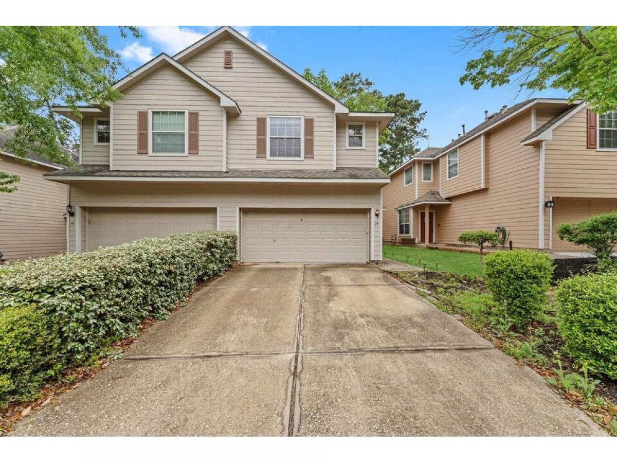 Picture of Home For Sale in The Woodlands, Texas, United States